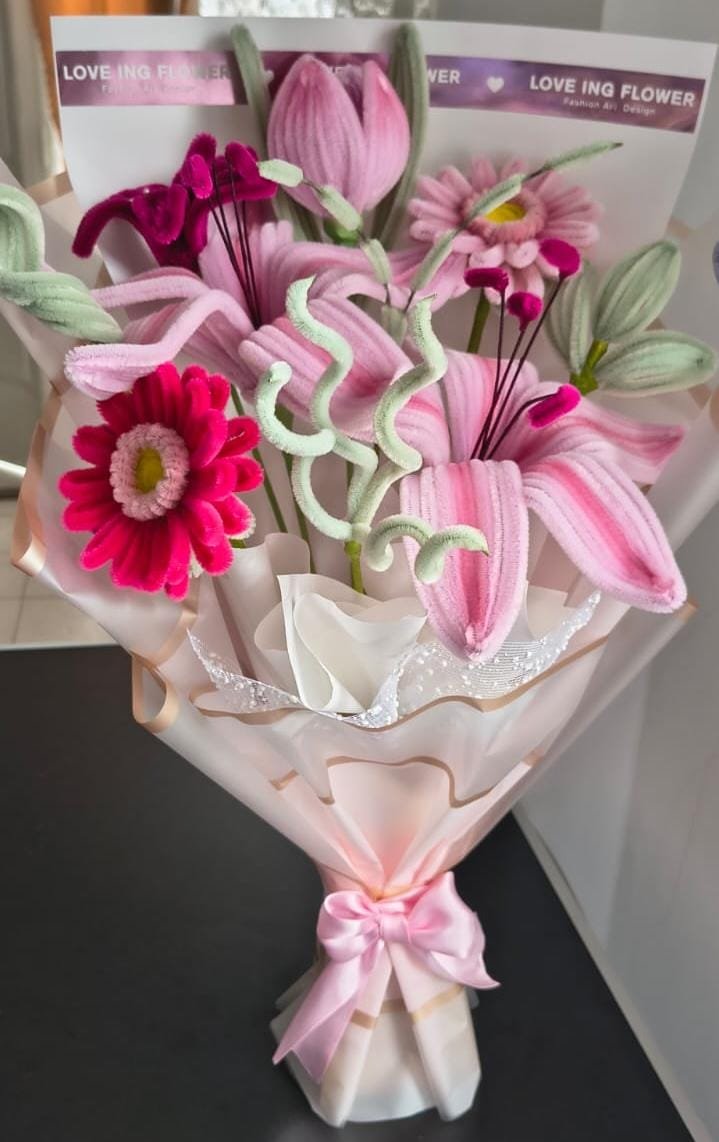 Ramo lirios rosas